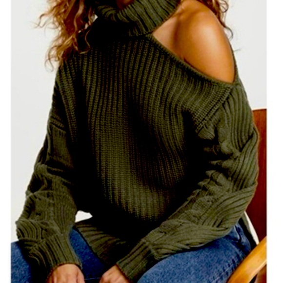 Jonathan Simkhai Aubrey Wool
Blend Thick Knit Off the Shoulder
Sweater - Picture 1 of 2